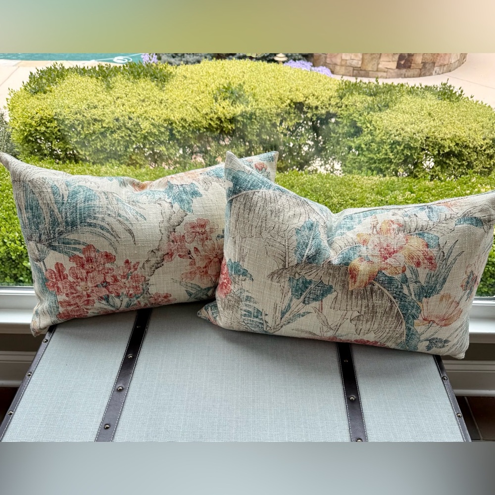 Set of 2 Tropical Lumbar Pillow Covers / 16” x 24” - Picture 2 of 5